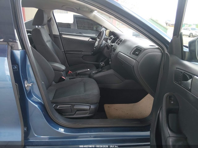 Volkswagen Jetta 1.8t Se