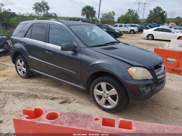 Salvage Mercedes-Benz M-Class Image