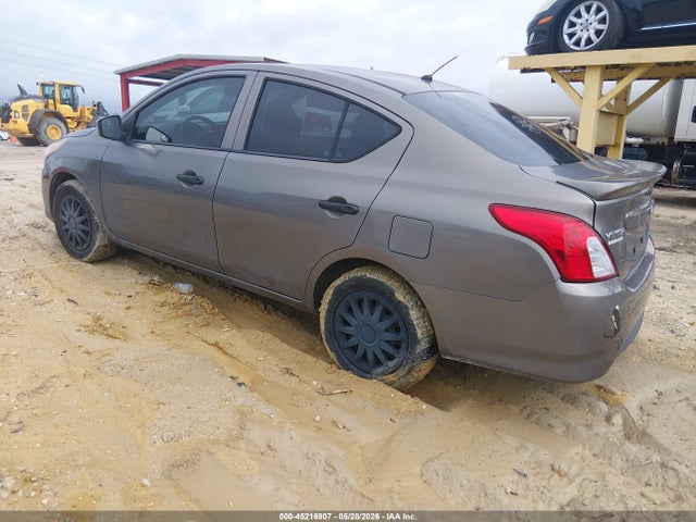 Nissan Versa 1.6 S+