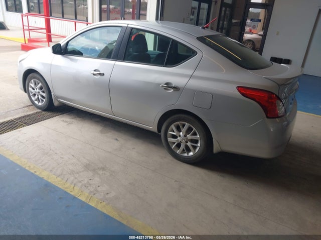 Nissan Versa 1.6 Sv