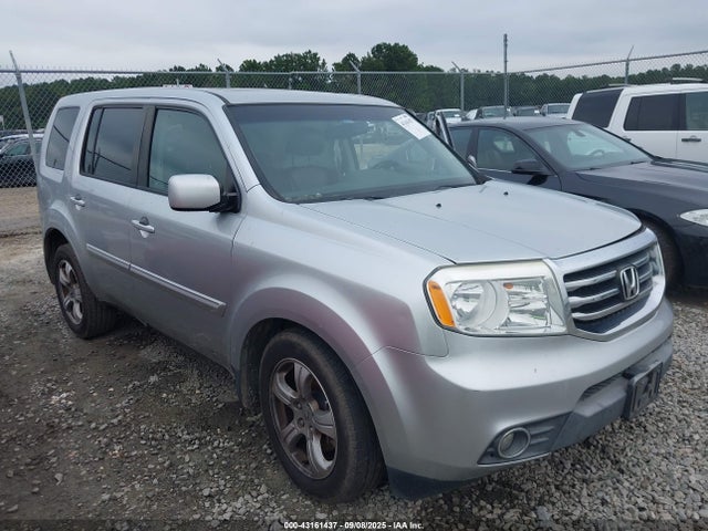 Salvage Honda Pilot Image