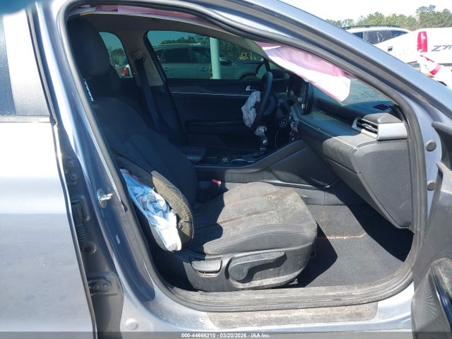 Kia K5 Lx