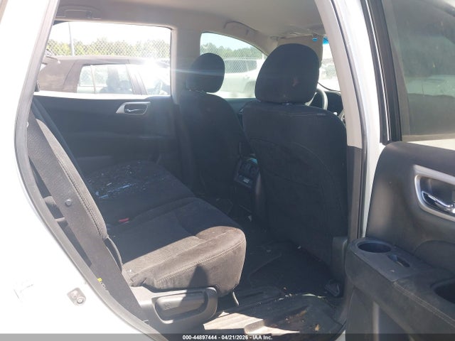 Nissan Pathfinder S