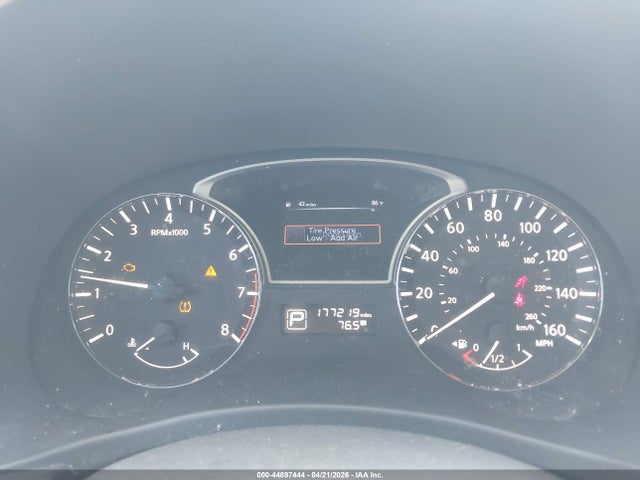 Nissan Pathfinder S