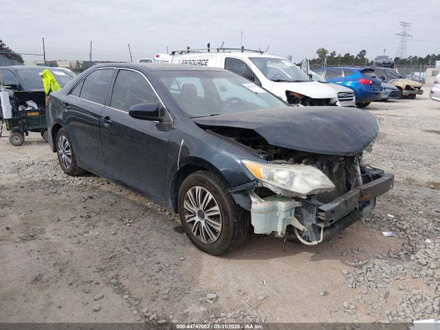 Salvage Toyota Camry Image