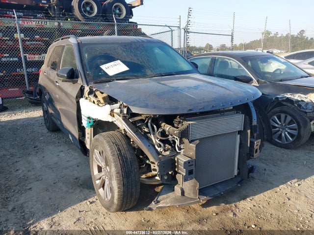 Salvage Ford Explorer Image