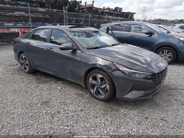 Salvage Hyundai ELANTRA Image