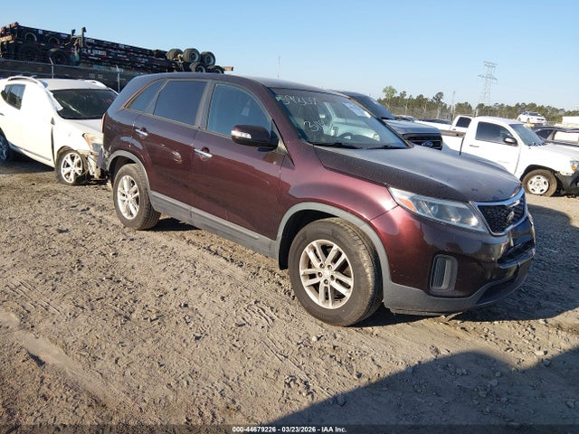 Salvage Kia Sorento Image