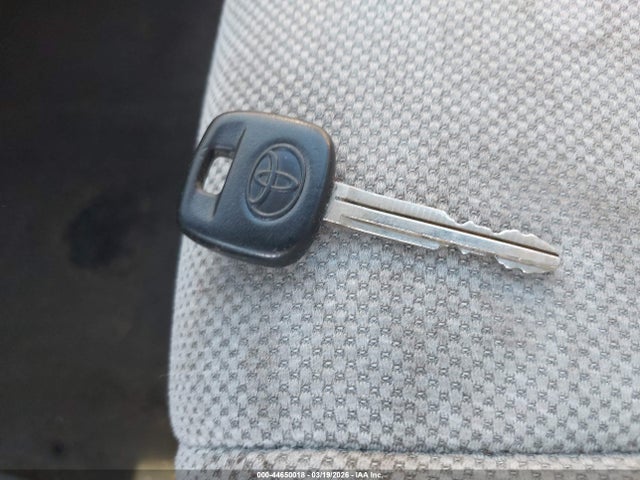Toyota Sienna Base V6 7 Passenger