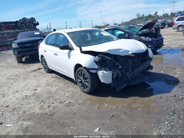 Salvage Nissan Sentra Image