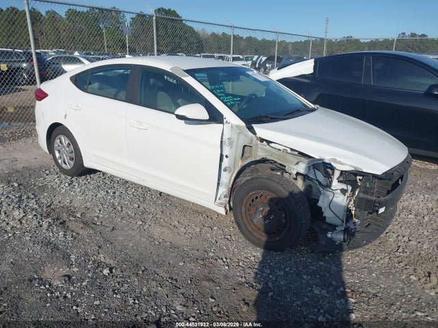 Salvage Hyundai ELANTRA Image