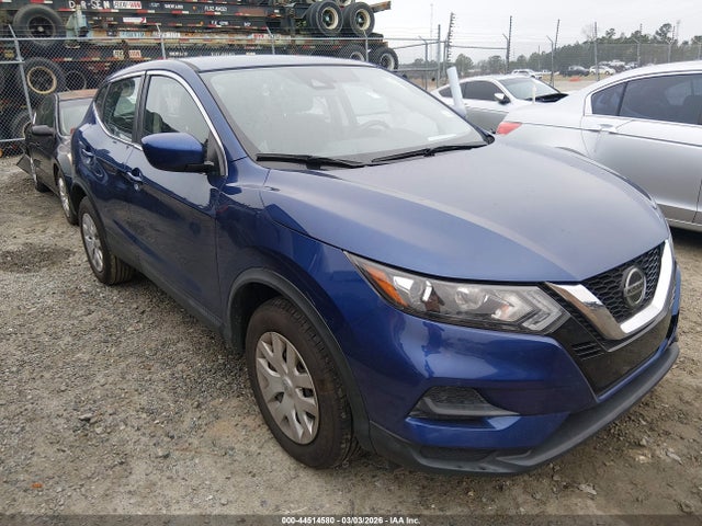 Salvage Nissan Rogue Image