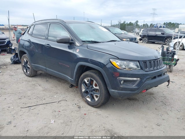 Salvage Jeep Compass Image