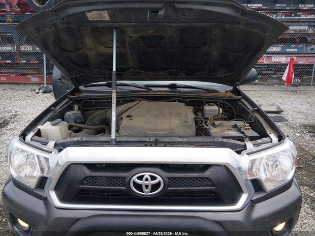 Toyota Tacoma Base V6