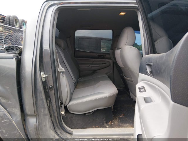 Toyota Tacoma Base V6