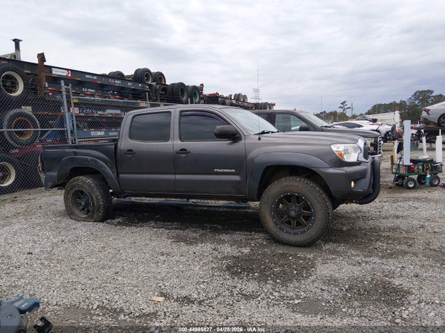 Toyota Tacoma Base V6