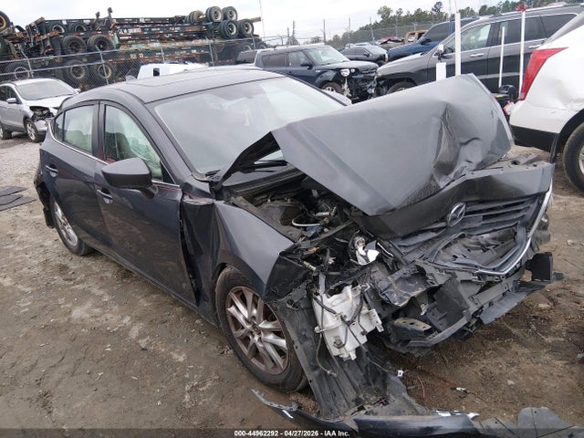 Salvage Mazda Mazda3 Image