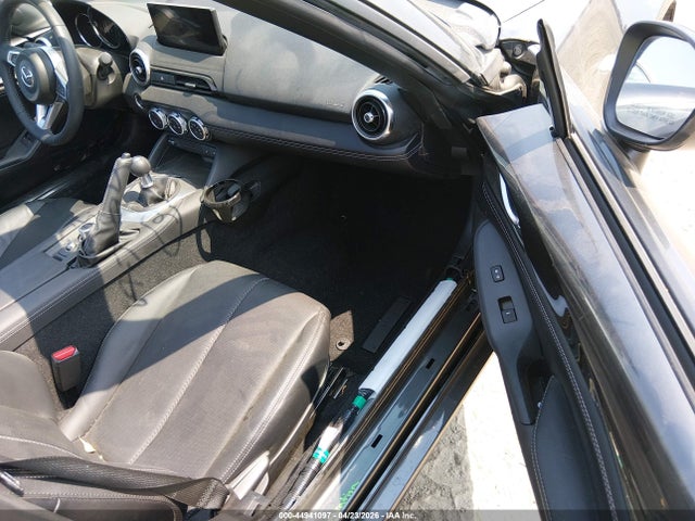 Mazda MX-5 Miata RF Grand Touring