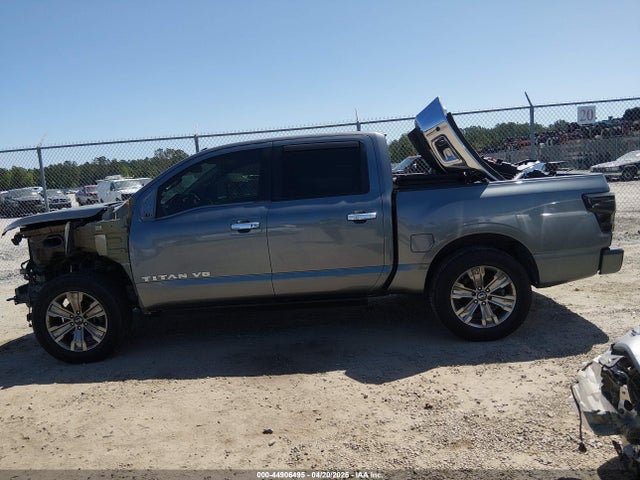 Nissan Titan Sv