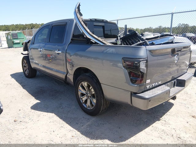 Nissan Titan Sv