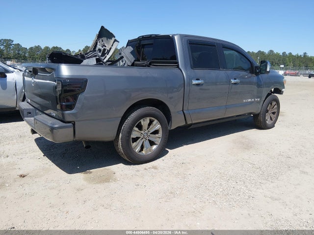 Nissan Titan Sv