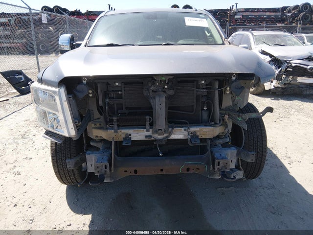 Nissan Titan Sv