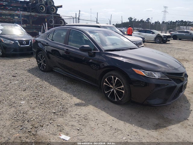 Salvage Toyota Camry Image