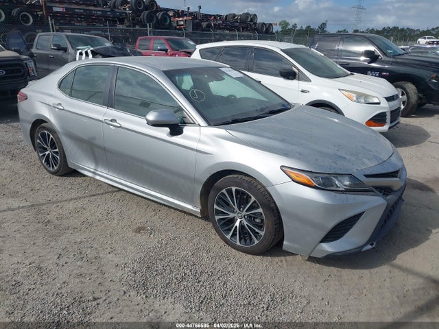 Salvage Toyota Camry Image