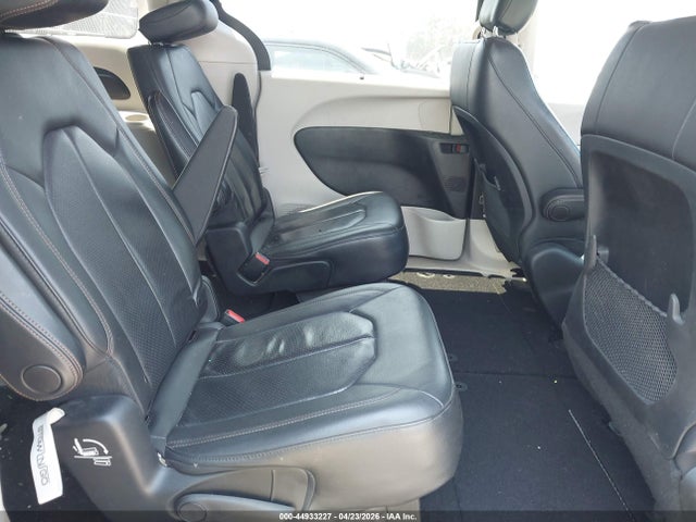 Chrysler Pacifica Touring L