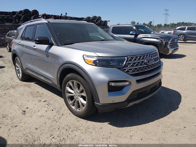 Salvage Ford Explorer Image