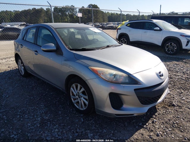 Salvage Mazda Mazda3 Image