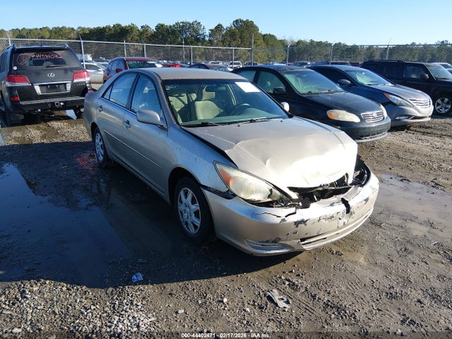 Salvage Toyota Camry Image