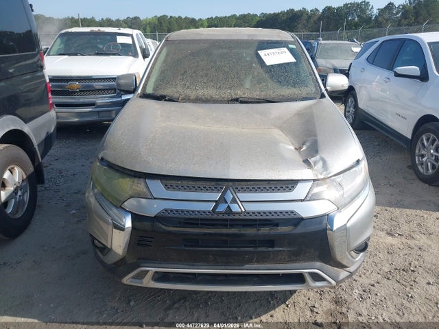 Mitsubishi Outlander Se
