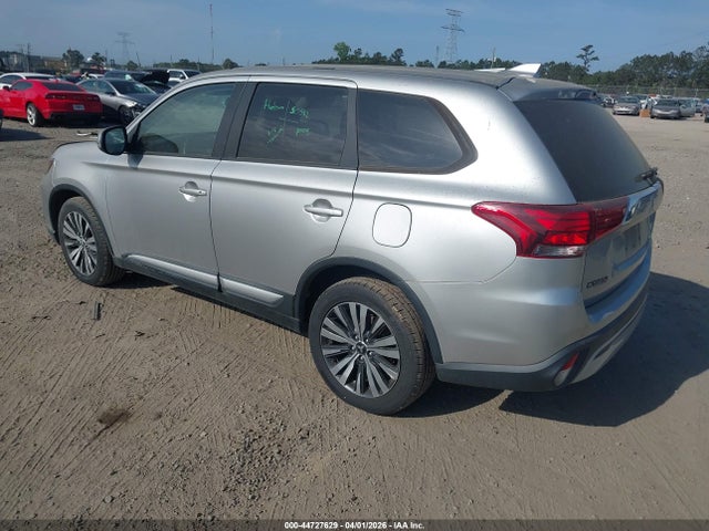 Mitsubishi Outlander Se