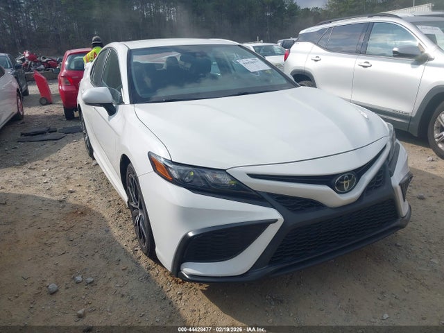 Salvage Toyota Camry Image