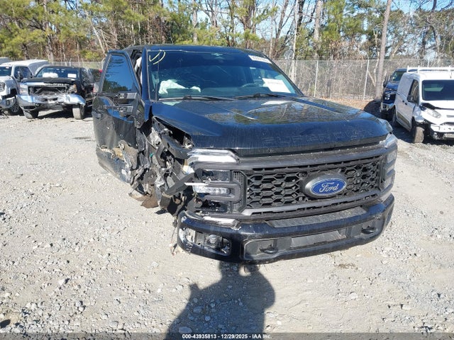 Salvage Ford F-250 Image
