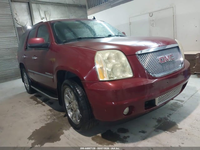 Salvage GMC Yukon Image