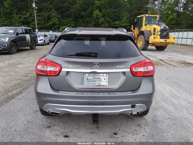Mercedes-Benz GLA 4matic