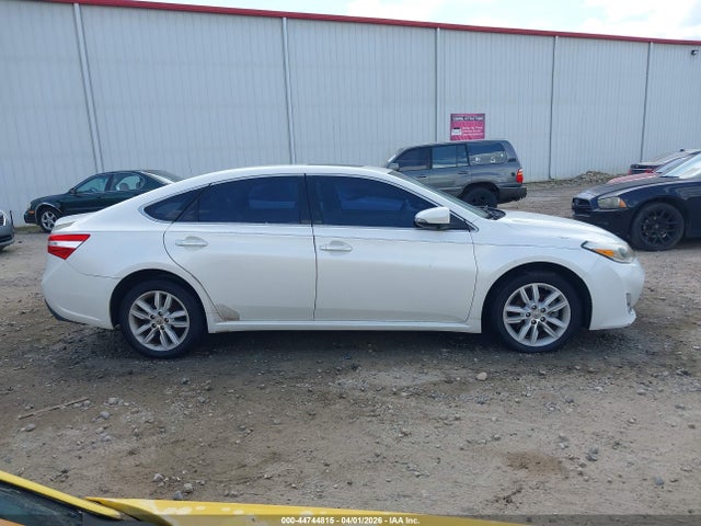 Toyota Avalon Xle Premium