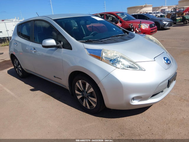 Salvage Nissan LEAF Image