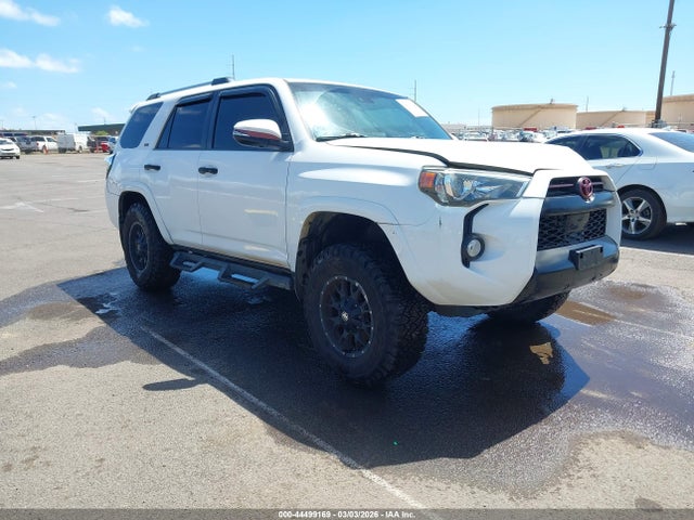 Salvage Toyota 4Runner Image