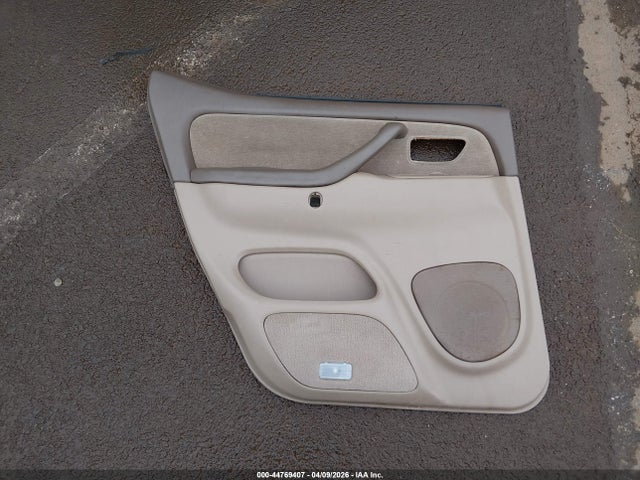 Toyota Sequoia Sr5 V8