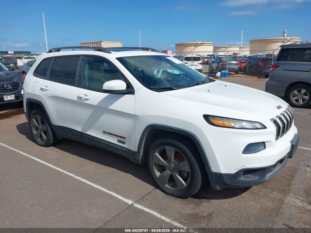 Salvage Jeep Cherokee Image