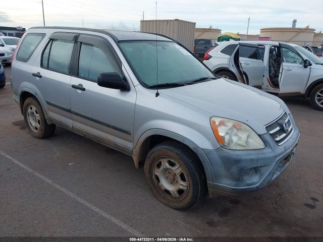 Salvage Honda CR-V Image