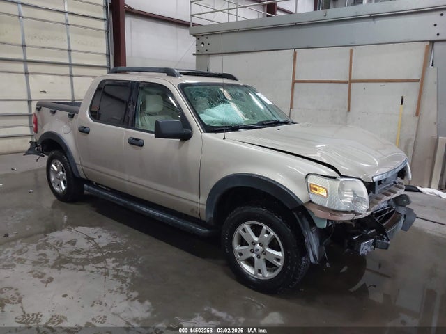 Salvage Ford Explorer Image