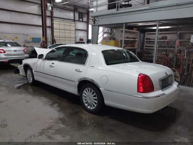 Lincoln Towncar Signature