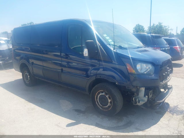 Salvage Ford Transit Image