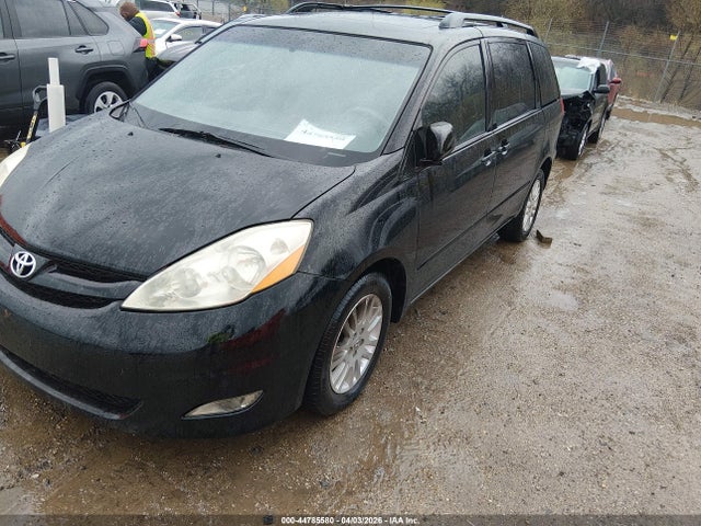 Toyota Sienna Xle