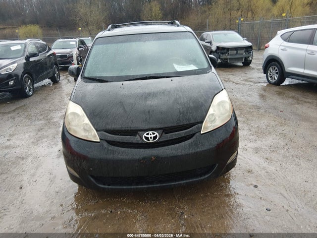 Toyota Sienna Xle