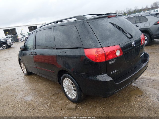 Toyota Sienna Xle